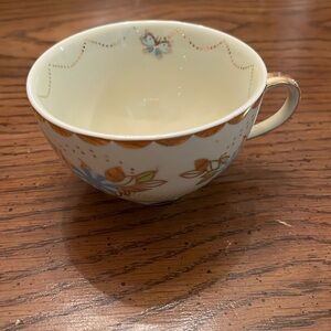Anthropologie‎ tea cup
